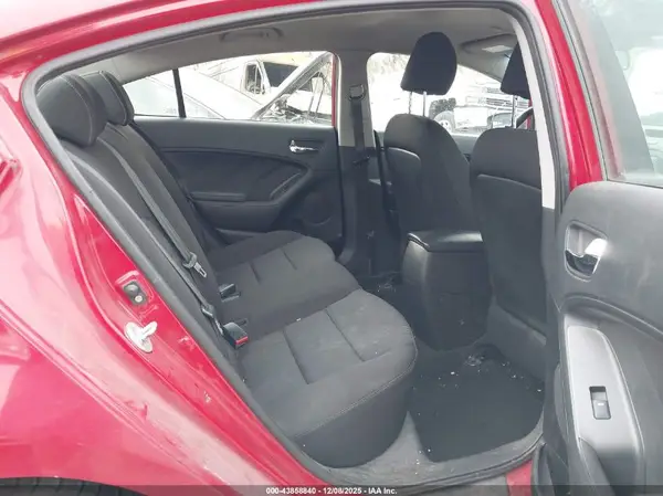 KNAFK4A65G5566499 2016 KIA FORTE - Image 8