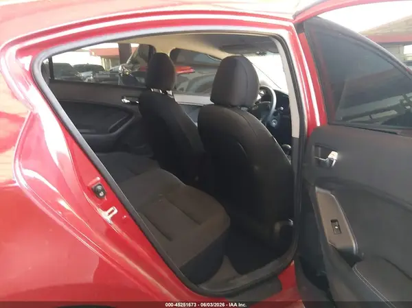 KNAFK4A65G5566549 2016 KIA FORTE - Image 8