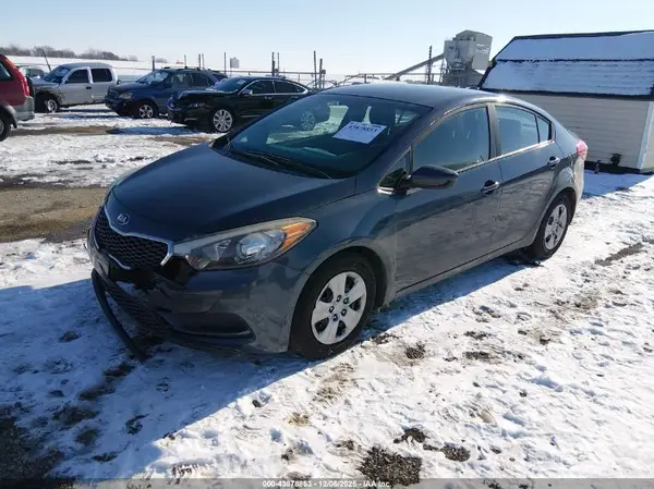 KNAFK4A65G5567863 2016 KIA FORTE - Image 2