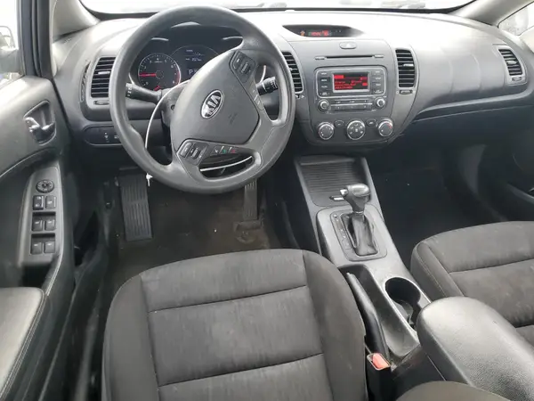 KNAFK4A65G5569550 2016 KIA FORTE - Image 8