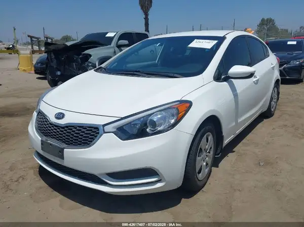 KNAFK4A65G5573808 2016 KIA FORTE - Image 2