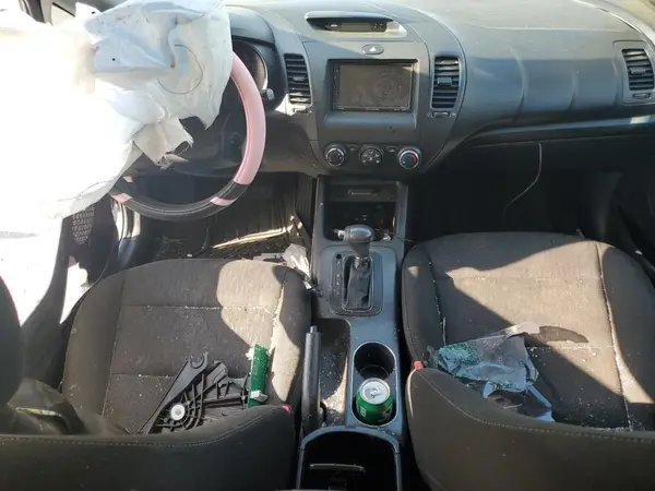 KNAFK4A65G5574943 2016 KIA FORTE - Image 8
