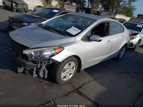 KNAFK4A65G5587577 2016 KIA FORTE - Image 2