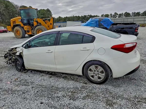 KNAFK4A65G5591967 2016 KIA FORTE - Image 2
