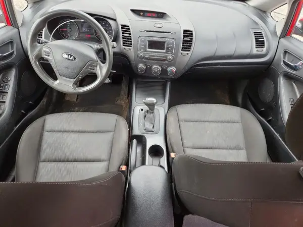 KNAFK4A65G5597932 2016 KIA FORTE - Image 8