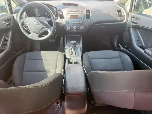 KNAFK4A65G5606936 2016 KIA FORTE - Image 8