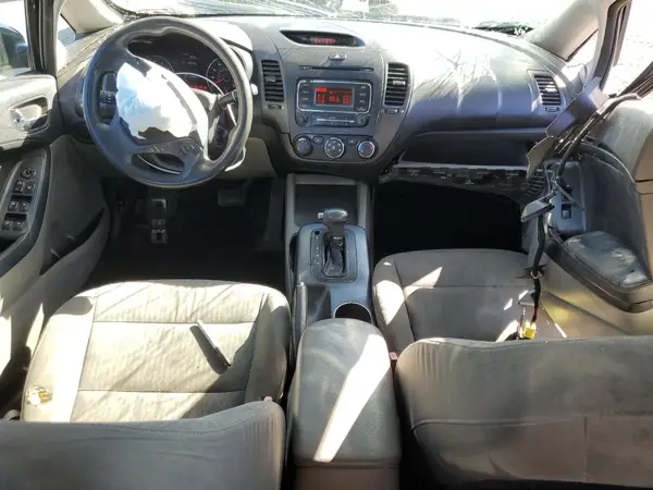 KNAFK4A65G5610114 2016 KIA FORTE - Image 8