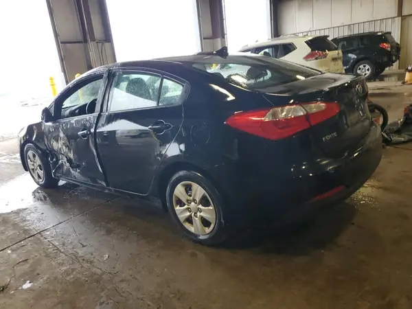 KNAFK4A65G5615233 2016 KIA FORTE - Image 2