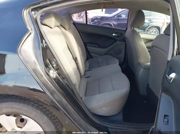 KNAFK4A66G5446761 2016 KIA FORTE - Image 8