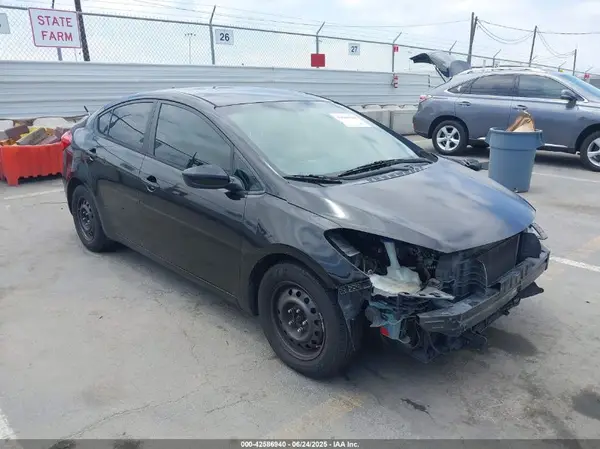 KNAFK4A66G5462295 2016 KIA FORTE - Image 1