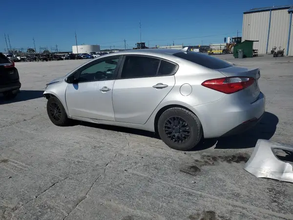 KNAFK4A66G5467724 2016 KIA FORTE - Image 2