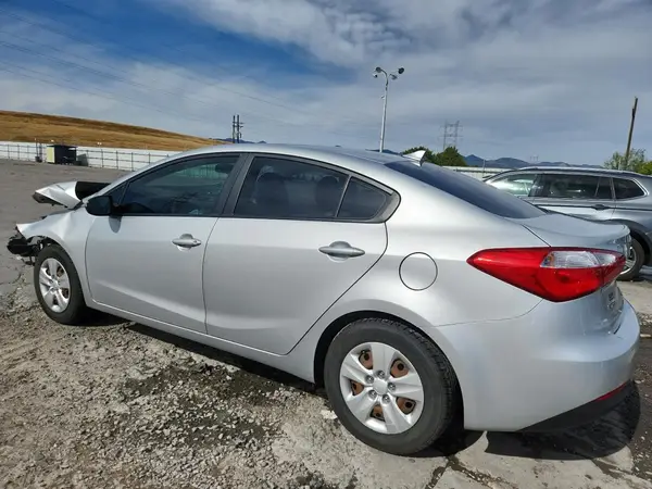 KNAFK4A66G5487066 2016 KIA FORTE - Image 2