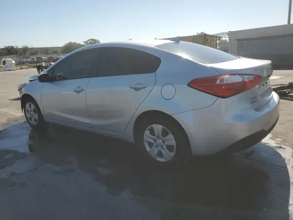 KNAFK4A66G5488718 2016 KIA FORTE - Image 2