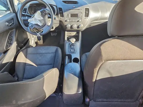 KNAFK4A66G5492252 2016 KIA FORTE - Image 8
