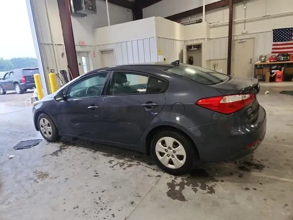KNAFK4A66G5492896 2016 KIA FORTE - Image 2