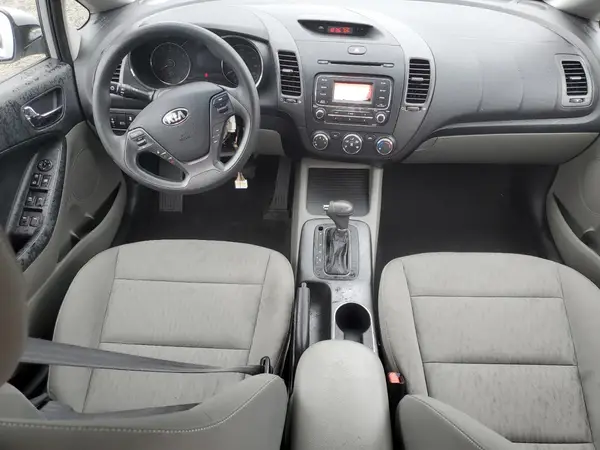 KNAFK4A66G5503282 2016 KIA FORTE - Image 8