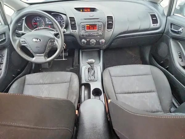 KNAFK4A66G5510913 2016 KIA FORTE - Image 8