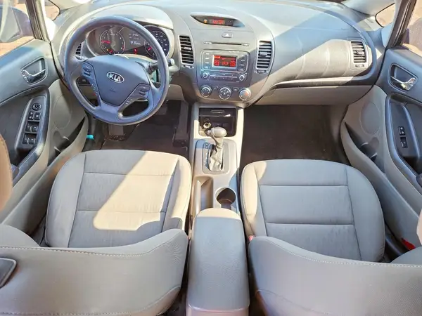 KNAFK4A66G5517280 2016 KIA FORTE - Image 8