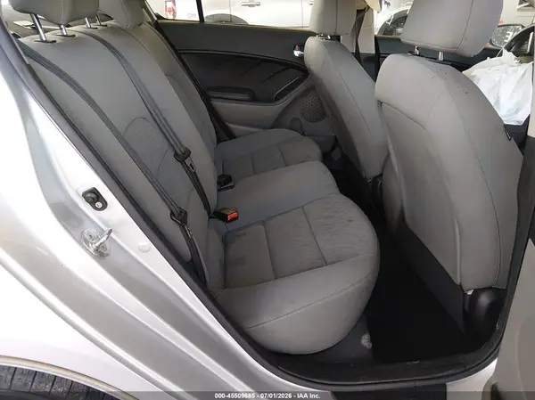 KNAFK4A66G5517313 2016 KIA FORTE - Image 8