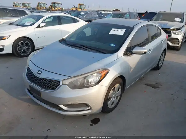 KNAFK4A66G5520227 2016 KIA FORTE - Image 2