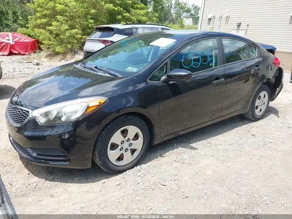 KNAFK4A66G5527999 2016 KIA FORTE - Image 2