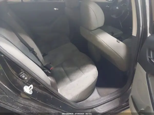 KNAFK4A66G5528442 2016 KIA FORTE - Image 8