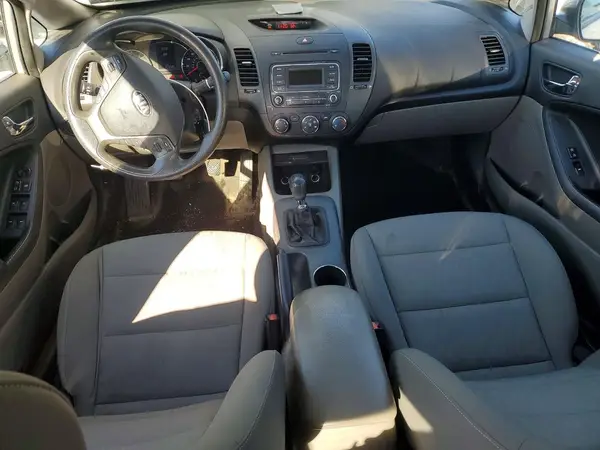 KNAFK4A66G5529736 2016 KIA FORTE - Image 8