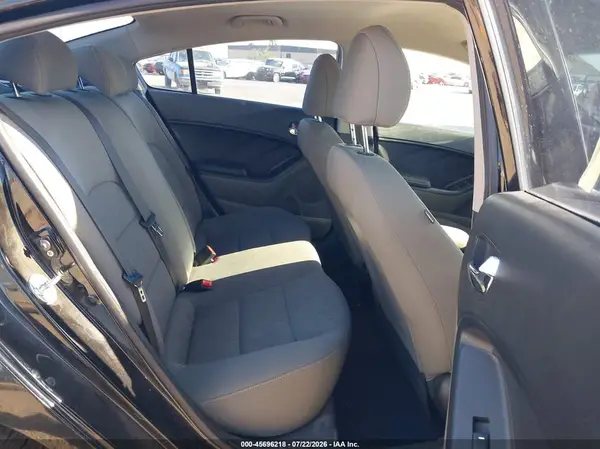 KNAFK4A66G5545869 2016 KIA FORTE - Image 8