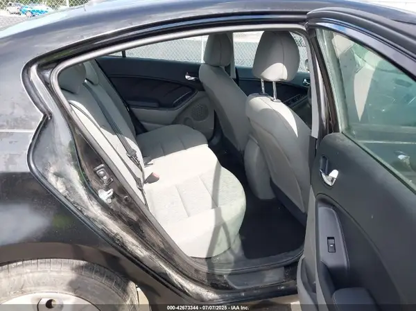 KNAFK4A66G5549386 2016 KIA FORTE - Image 8