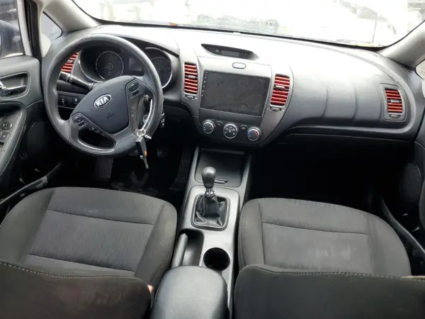 KNAFK4A66G5550019 2016 KIA FORTE - Image 8