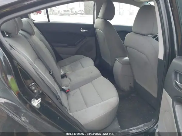 KNAFK4A66G5550487 2016 KIA FORTE - Image 8