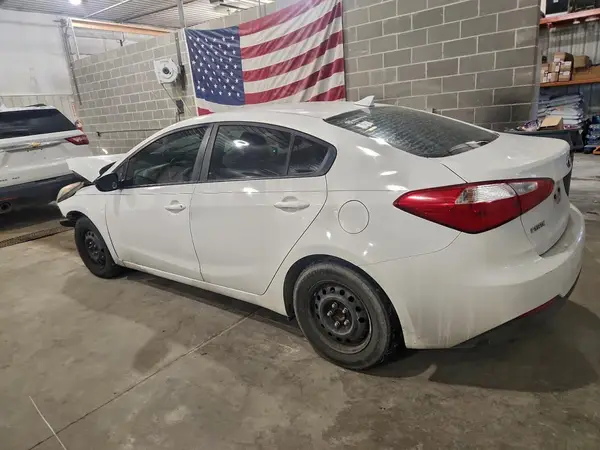 KNAFK4A66G5554460 2016 KIA FORTE - Image 2