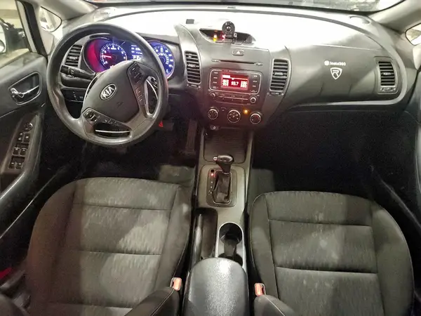 KNAFK4A66G5554460 2016 KIA FORTE - Image 8