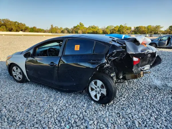 KNAFK4A66G5565121 2016 KIA FORTE - Image 2