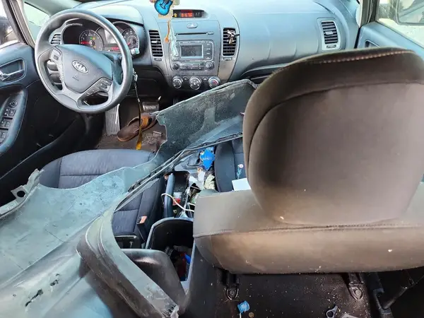 KNAFK4A66G5565121 2016 KIA FORTE - Image 8