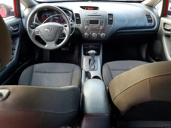 KNAFK4A66G5567211 2016 KIA FORTE - Image 8