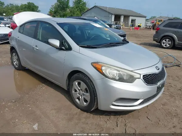 KNAFK4A66G5567595 2016 KIA FORTE - Image 1