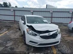 KNAFK4A66G5572277 2016 KIA FORTE