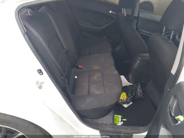 KNAFK4A66G5572277 2016 KIA FORTE - Image 8