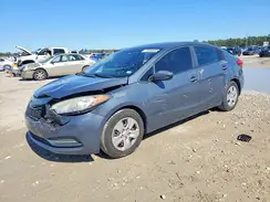 KNAFK4A66G5572697 2016 KIA FORTE