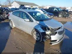 KNAFK4A66G5572943 2016 KIA FORTE