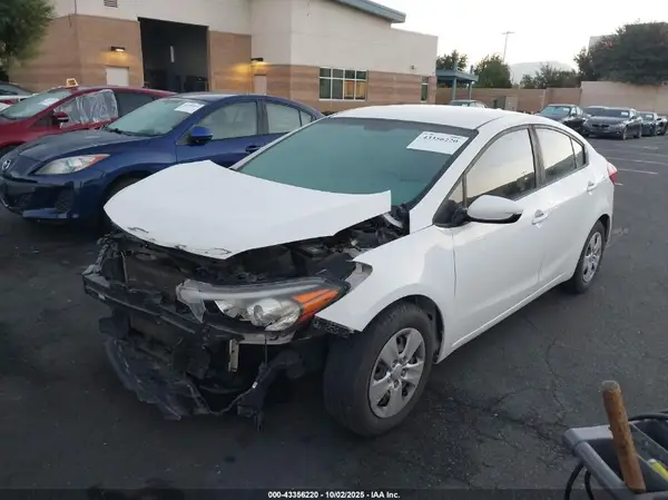KNAFK4A66G5575275 2016 KIA FORTE - Image 2