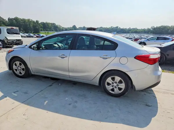 KNAFK4A66G5576166 2016 KIA FORTE - Image 2