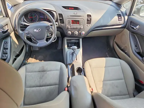 KNAFK4A66G5576166 2016 KIA FORTE - Image 8