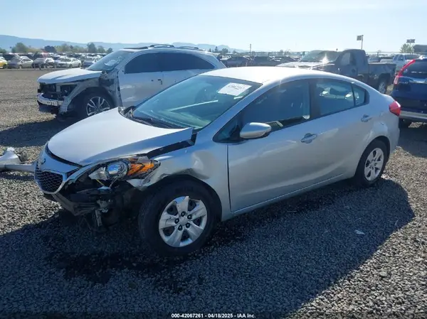 KNAFK4A66G5577026 2016 KIA FORTE - Image 2