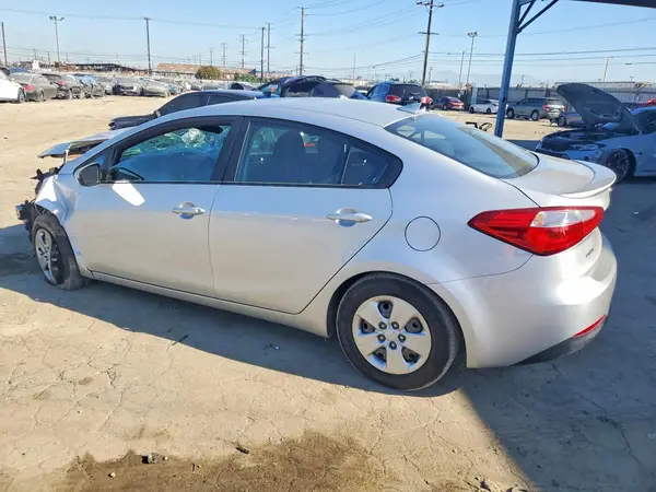 KNAFK4A66G5577642 2016 KIA FORTE - Image 2