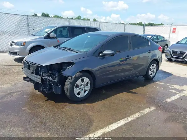 KNAFK4A66G5579567 2016 KIA FORTE - Image 2