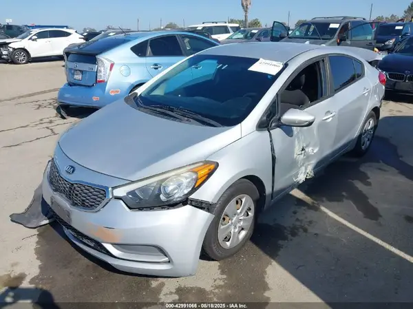 KNAFK4A66G5580699 2016 KIA FORTE - Image 2