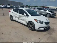 KNAFK4A66G5584932 2016 KIA FORTE