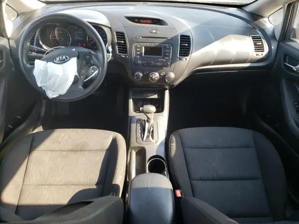 KNAFK4A66G5585191 2016 KIA FORTE - Image 8